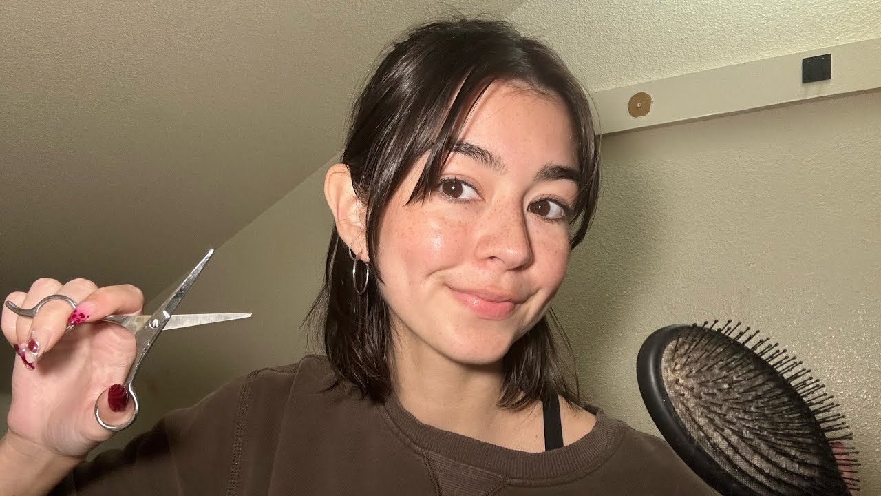 ASMR Giving You A Haircut ✂️💤