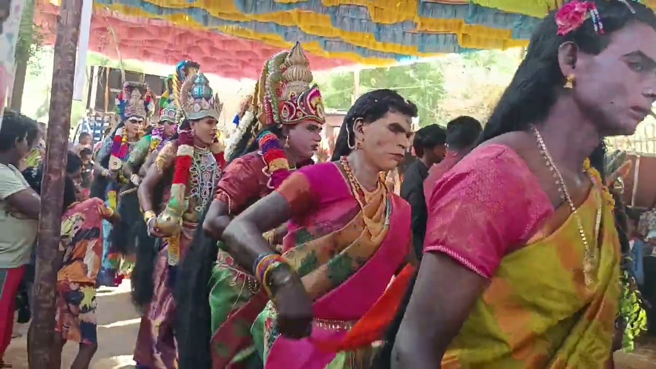 # சிவலுர் தசரா குழு                                           2025 குலசை முத்தாரம்மன் திருவிழா 🎉🎊🙏