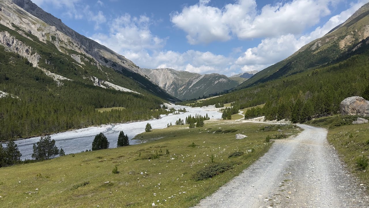 Alpencross 2025 - St. Anton - Lago di Como --  Tag 4  (Müstair - Livigno)
