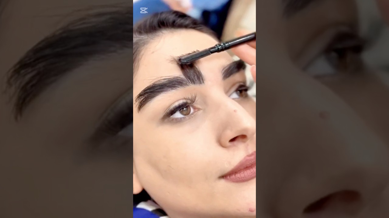 Eyebrows brush: Quick pro technique to shape sparse brows in 30 seconds