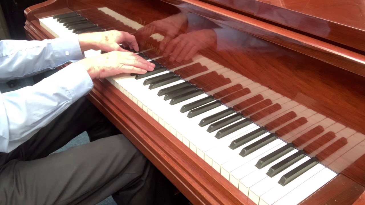 Comparing 4 grand pianos: Kemble, Broadwood, Blüthner and Bechstein. Jump links below: