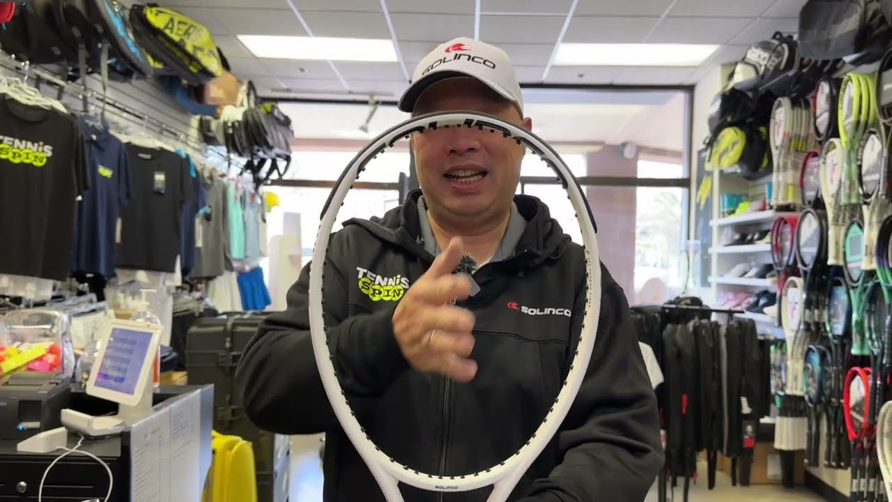 IS THERE A DIFFERENCE IF YOU STRING A TENNIS RACKET WITH 2 OR 4 KNOTS? CAN COACH ANDREW GU TELL?
