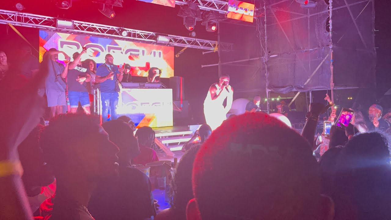 Boechi is back & optreden @ Niffo Huts 💃🏾🎙 #VLOG 38