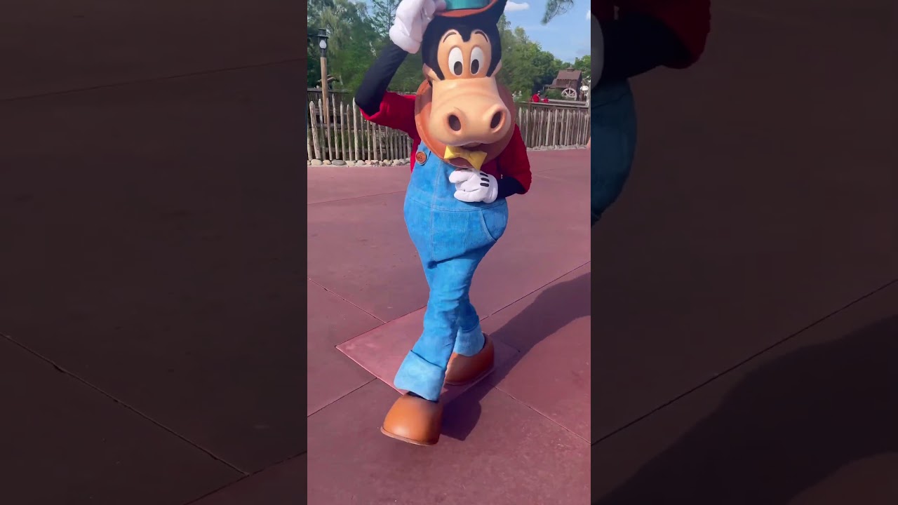 Who&rsquo;s this? Is this Horace Horsecollar?  #disneycharacters #clarabelle #horacehorsecollar