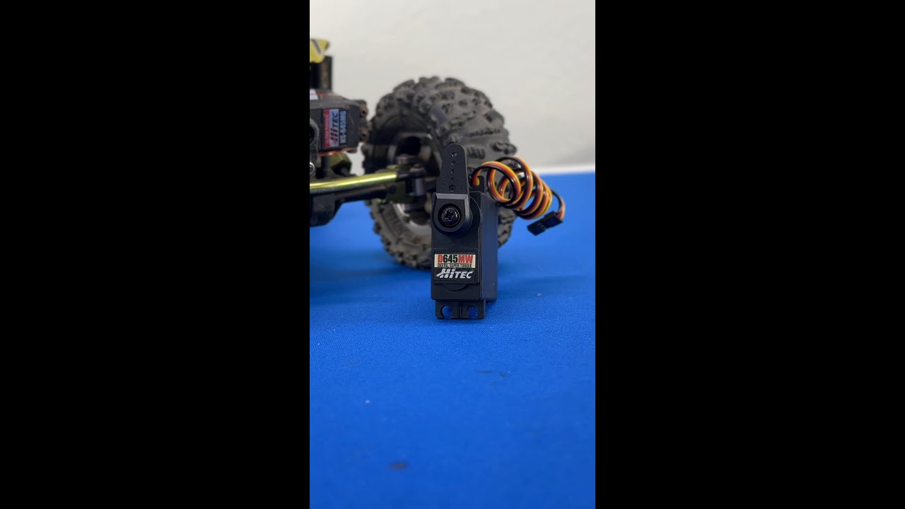 Upgrading RC Crawler: Swapping Hitec HS-645MG to Hitec D645MW Servo for Ultimate Performance