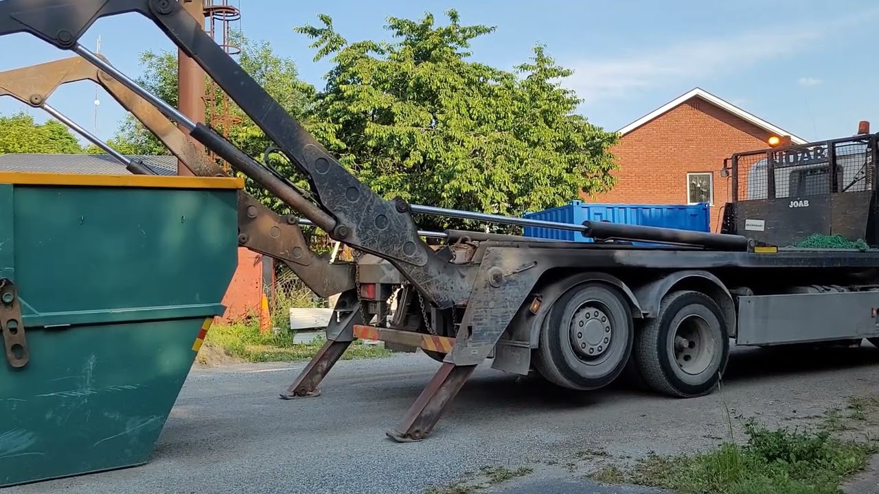 SCANIA P380LB6X24HNA Liftdumper / Container lift finns på auktion hos Retrade.eu