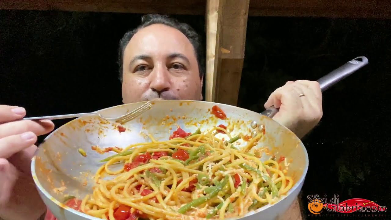 🍝 250gr di Bucatini Spettacolari cucinati all'aperto alle ore 23.00