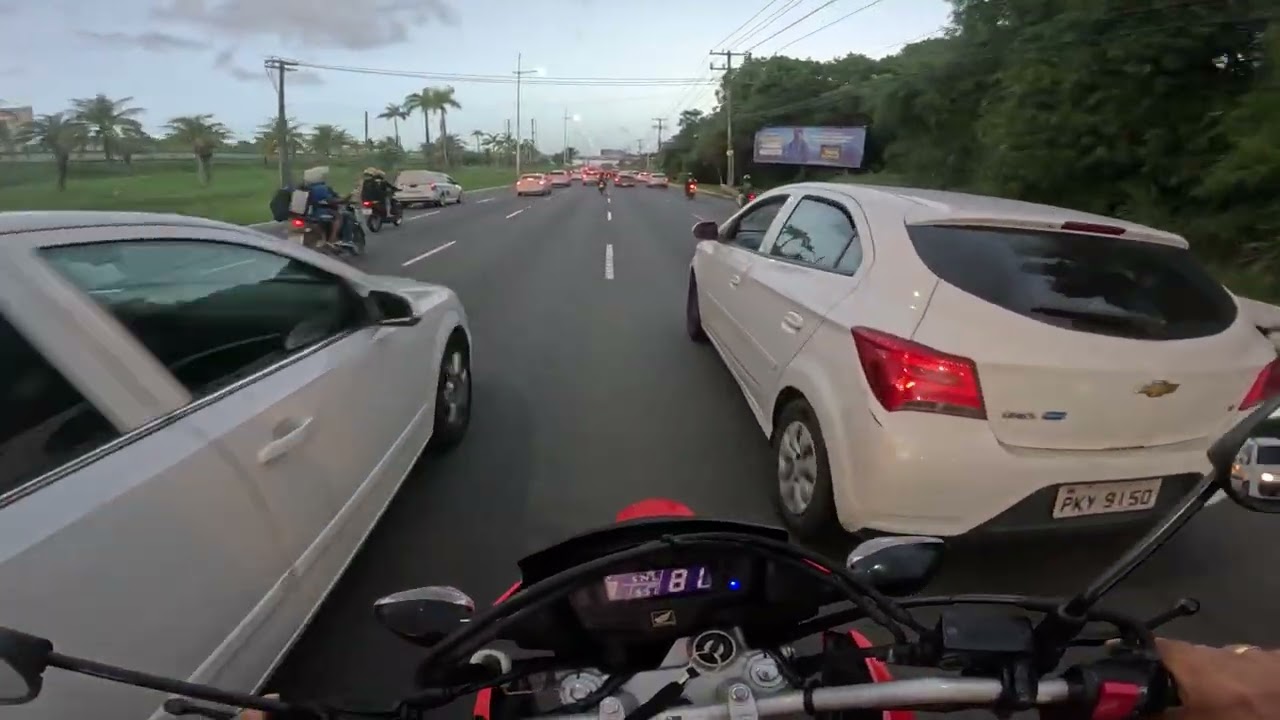 Rolezinho no trânsito de Salvador BA