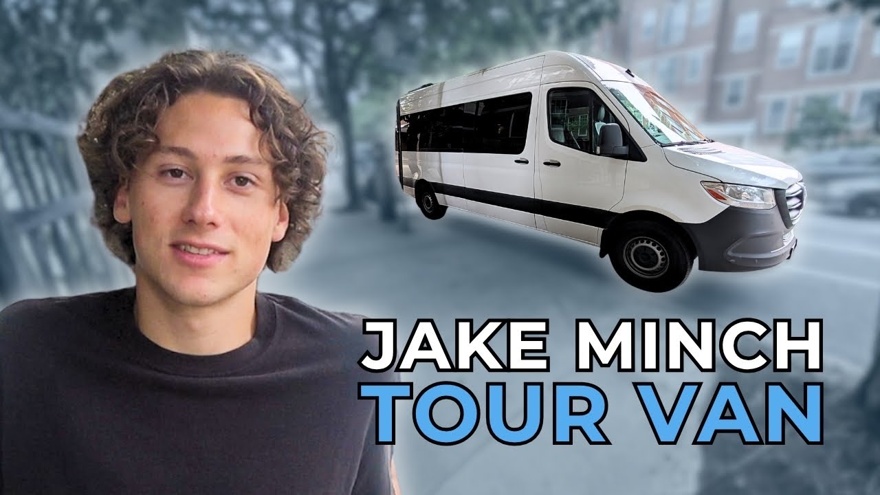 Джейк Минч — BUS INVADERS, эпизод 2128