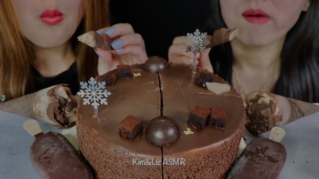 Kim&liz - (ASMR) Chocolate Cake + Magnum ice cream bars mukbang
