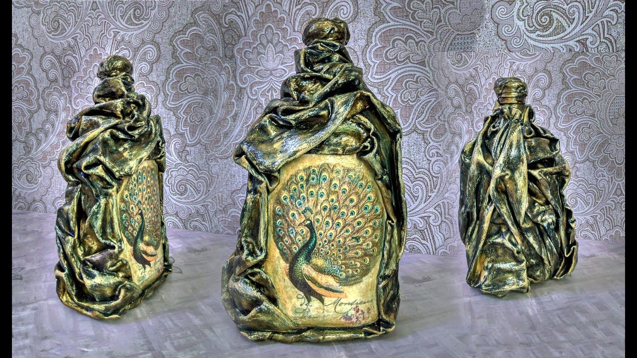 Бутылка, декорированная тканью. Декупаж