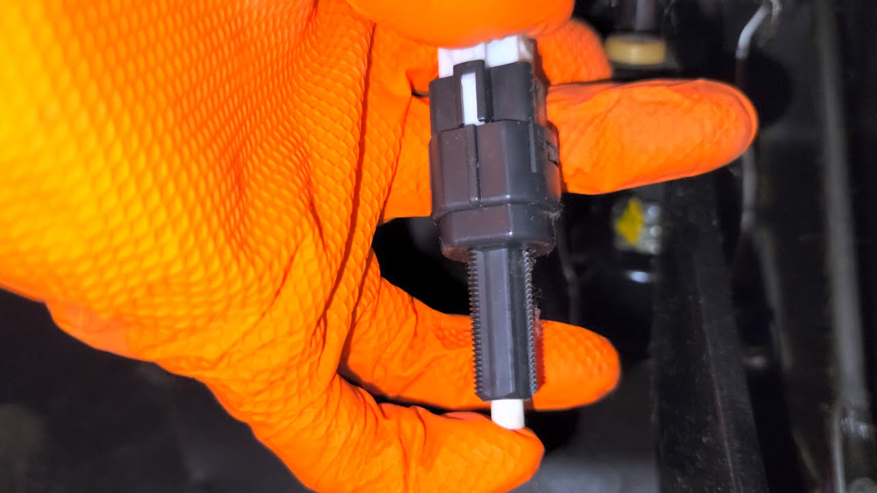 2006 Honda CRV Brake Light Fuse & Stop Light Switch Replacement - Check for Brake Light Stuck On