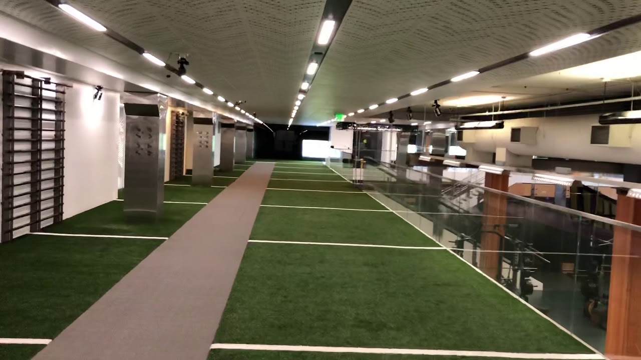 Walking tour of Oregon’s varsity weight room.