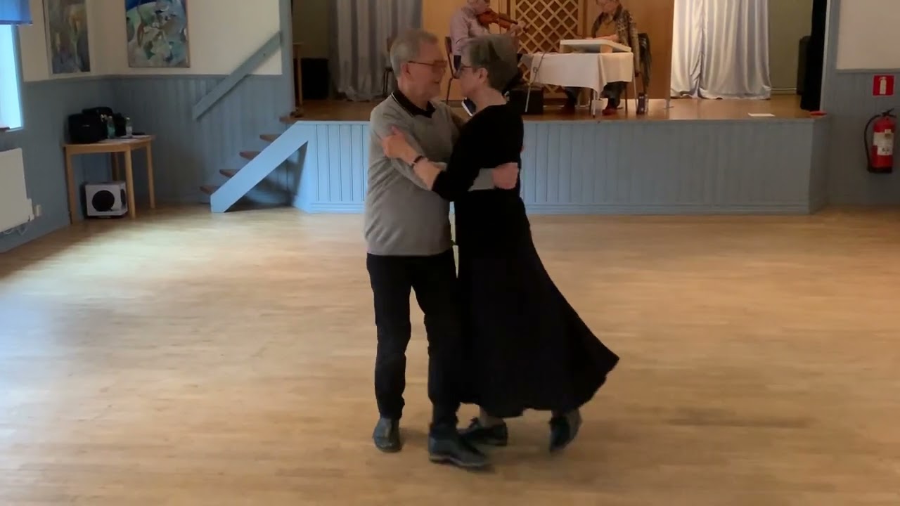 1  Bakmes från Lillhärdal. (Polkettering, hambo och bakmes)