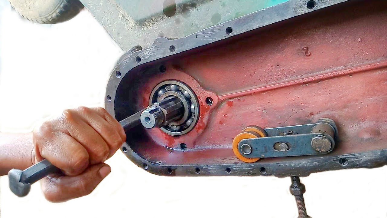Power tiller Rotary blade shaft uninstalling.| rotary tiller shaft remove.