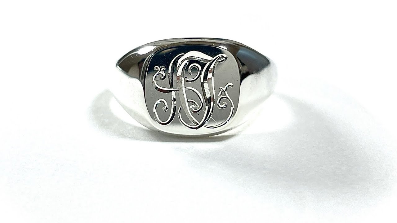 【 A T 】signet ring hand engraving Burin  (ビュラン) シグネット リング 彫金 彫刻 手彫り