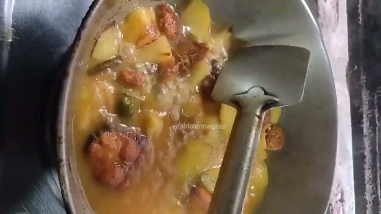 রুই মাছ বড়ি দিয়ে ওলকপি 👌🏻🤤🦈#cooking #recipe #ruimach bori olcopi