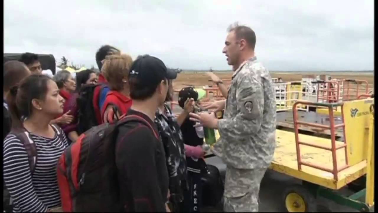 Typhoon Haiyan: US flies heavy machinery into Philippines