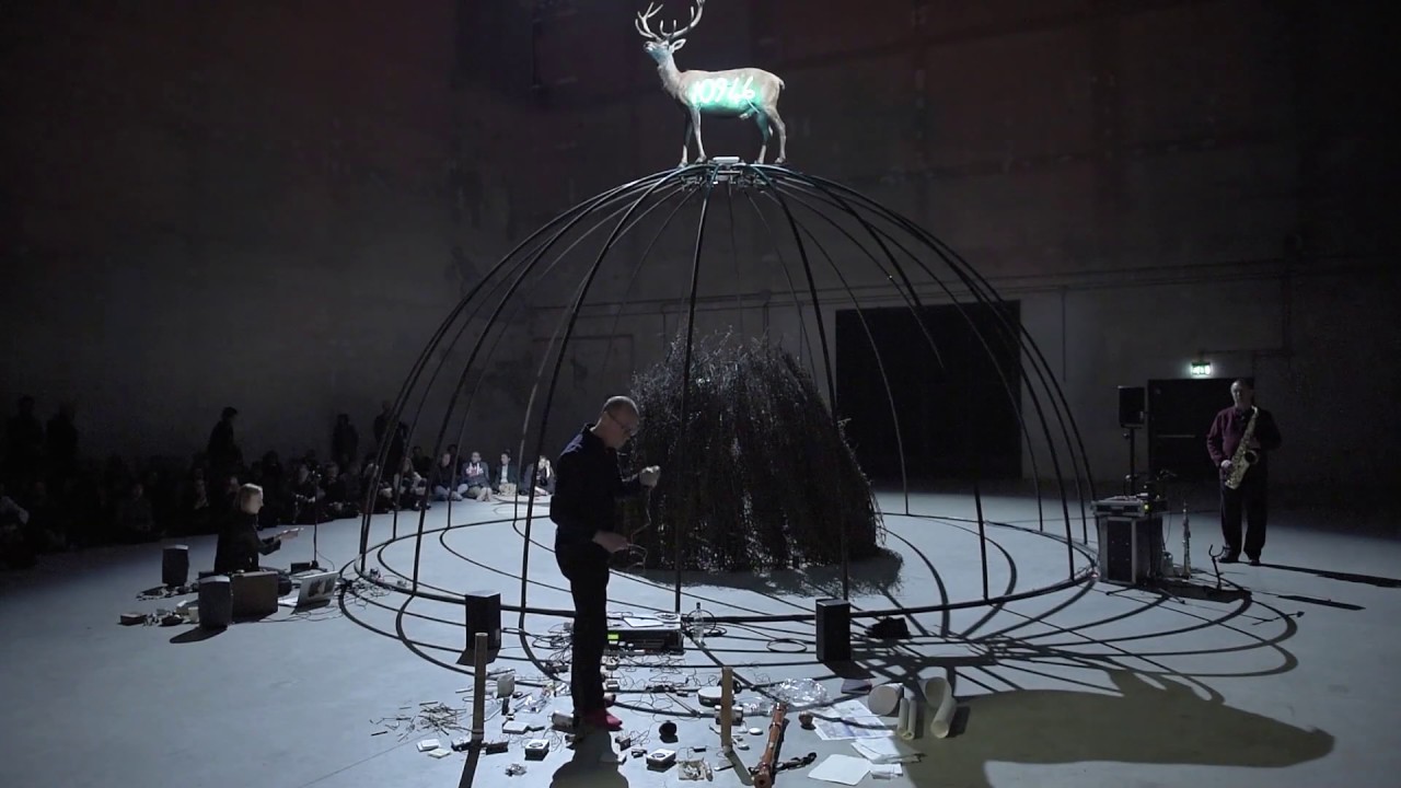 FOAMS, HEAPS, SPONGES, CLOUDS AND VORTEXES | David Toop, John Butcher e Lucie Štěpánková