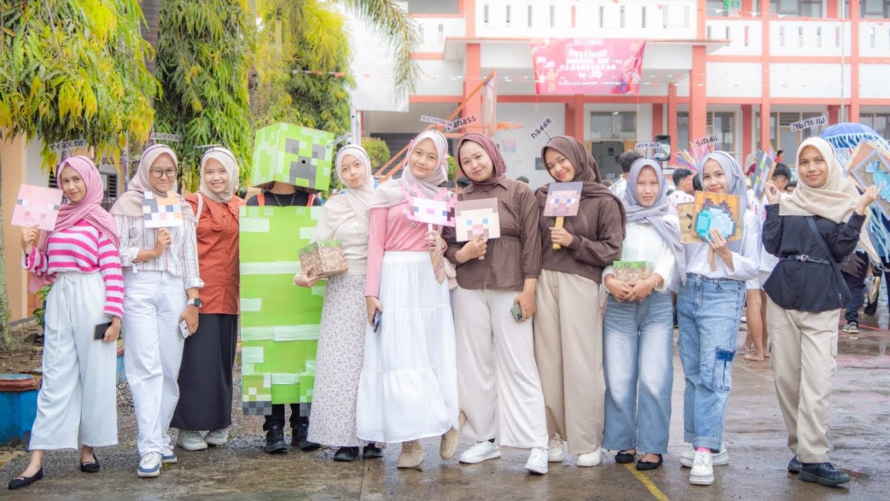 Pulang setelah menjadi designer karnaval for the last time
