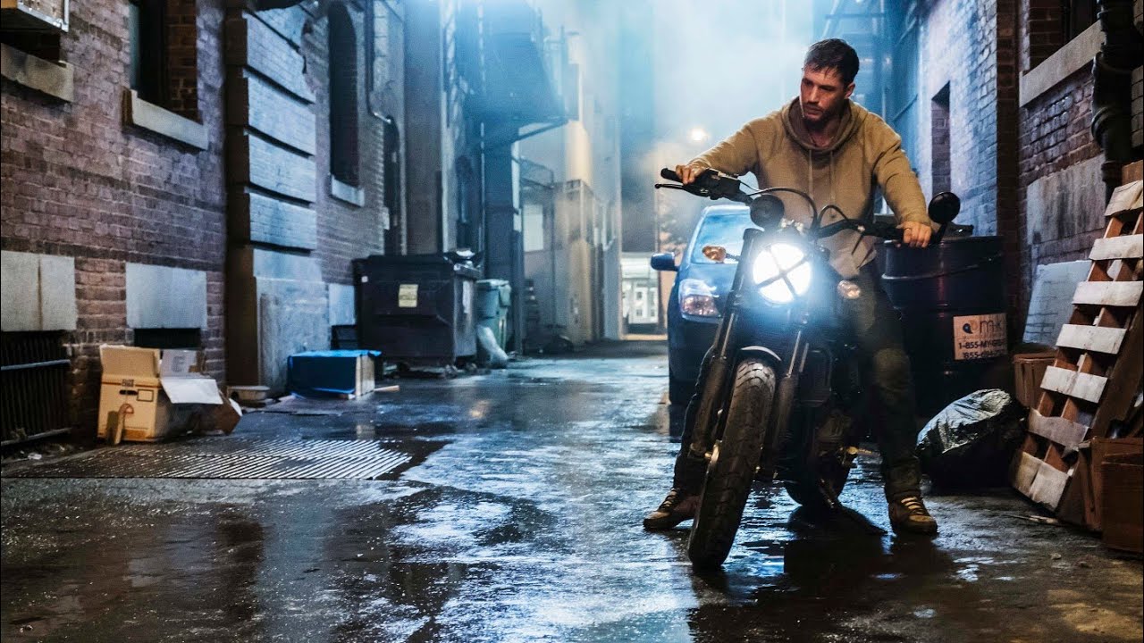 Venom in Motorcycle Ducati Scrambler Chase Scene / Venom 2018