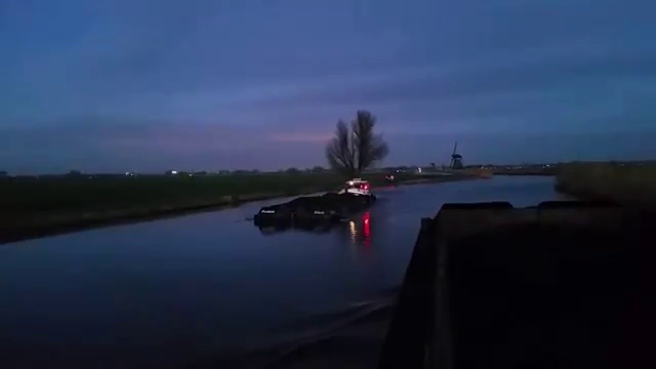 Tiny van Sleepdienst D. Bos