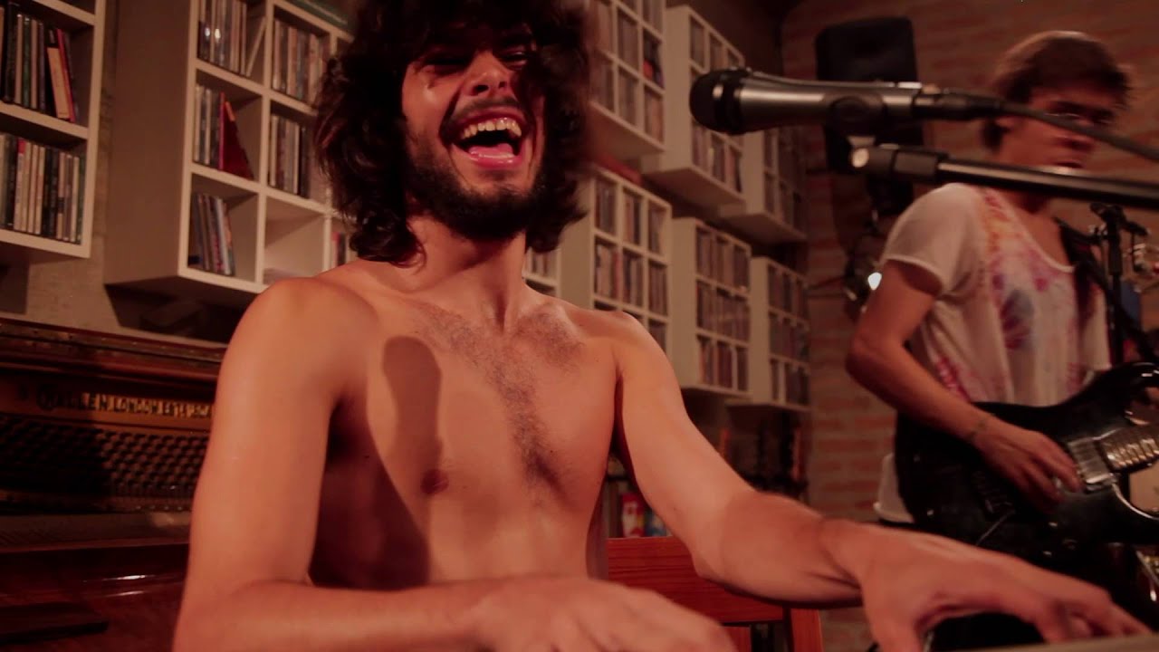Dônica - Praga - Sala de Som