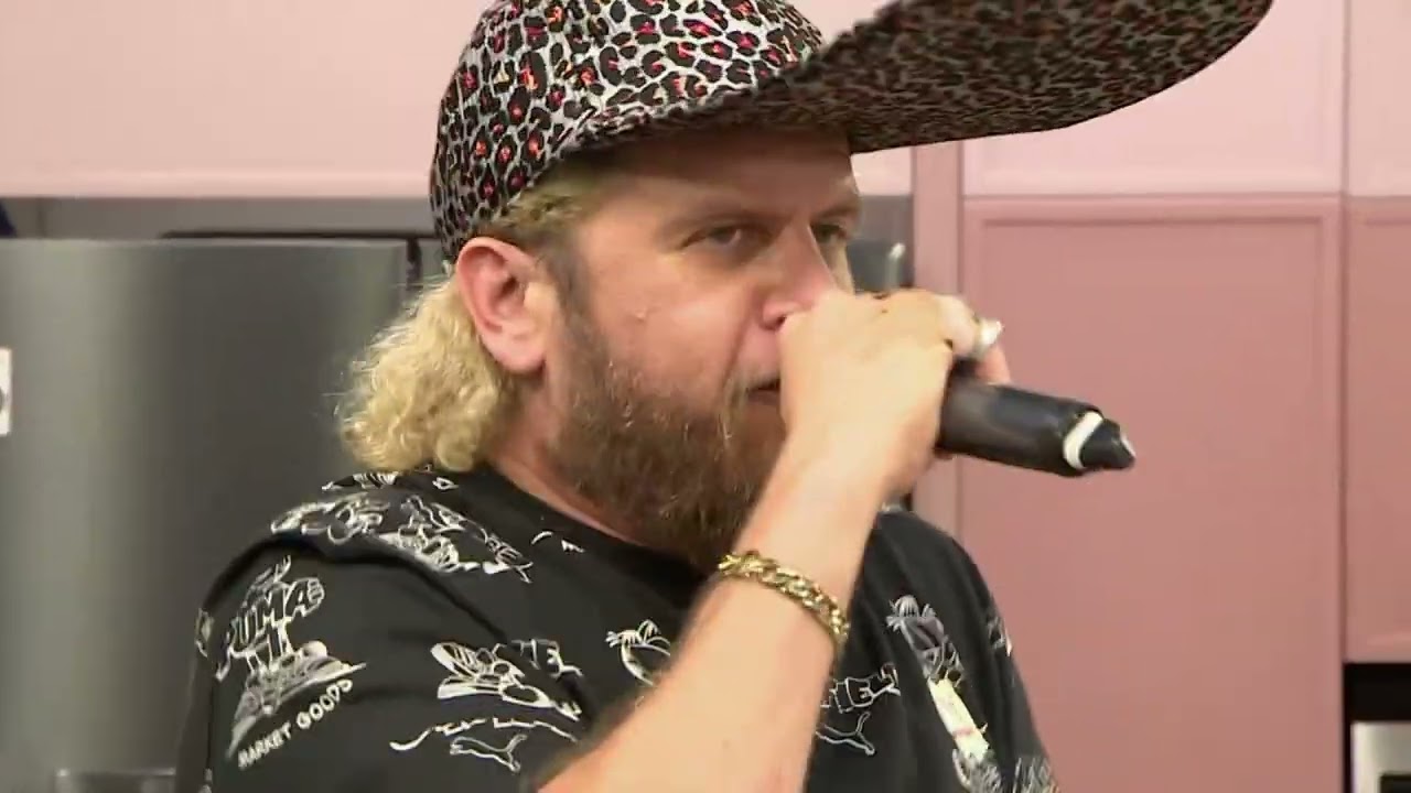 Music: Jack Parow Performs 'Hosh Tokolosh' | Afternoon Express | 29 November 2022