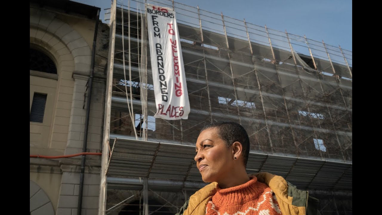 'Bridgerton' Star Adjoa Andoh meets refugees and asylum seekers in Italy