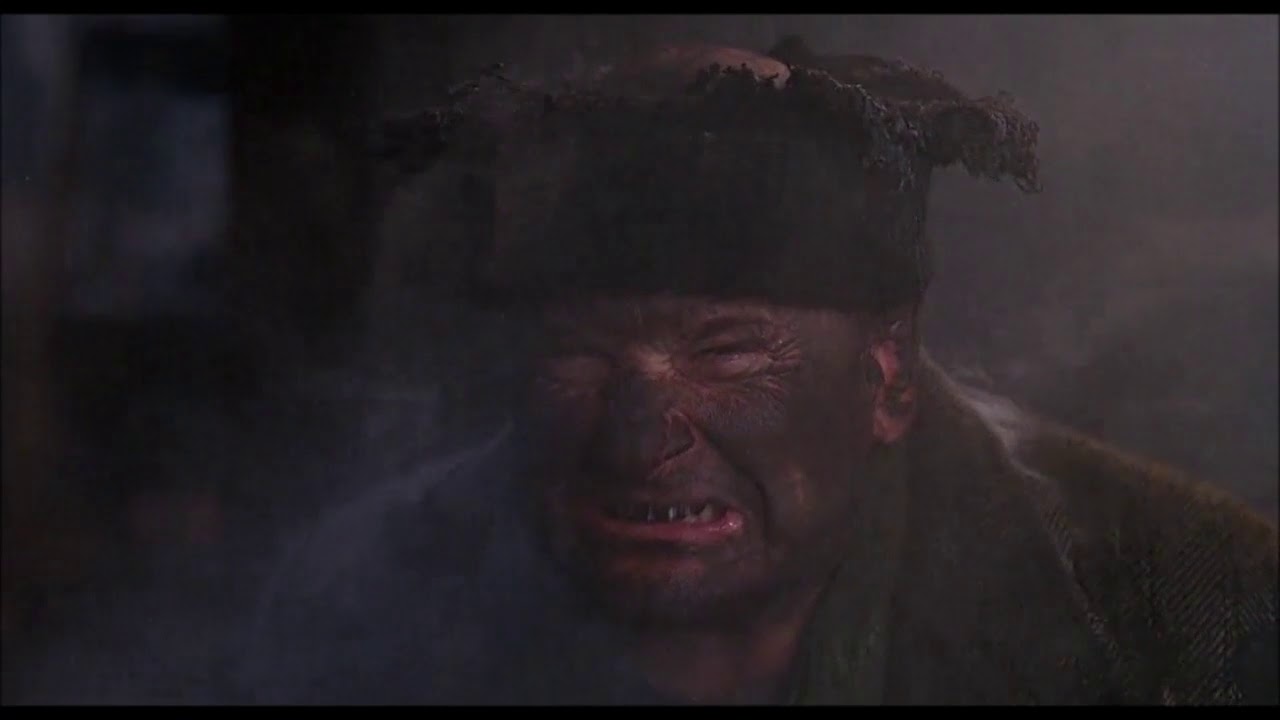 Home Alone 2:Lost In New York (1992) Kid vs Sticky Bandits (4/6)