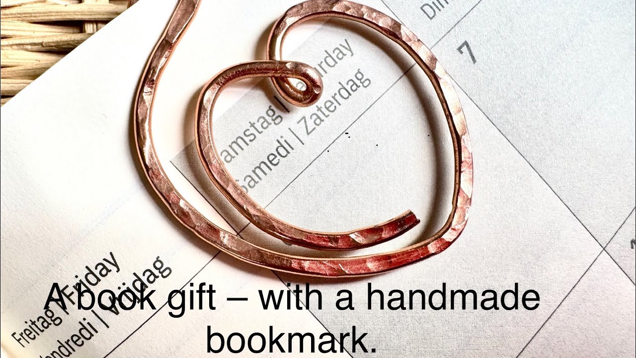 A book gift – with a handmade bookmark. Tutorial Step-by-Step, Gift ideas