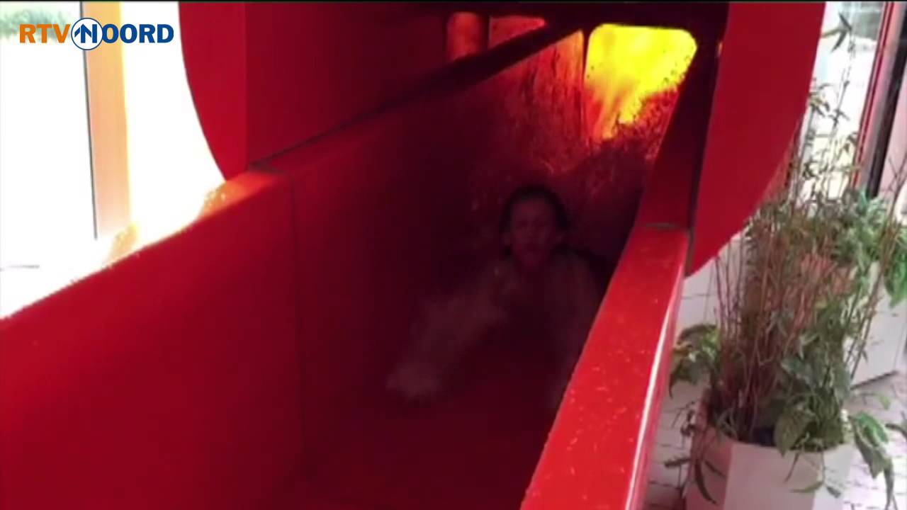 Waterglijbaan Tropiqua Veendam in slowmotion - RTV Noord