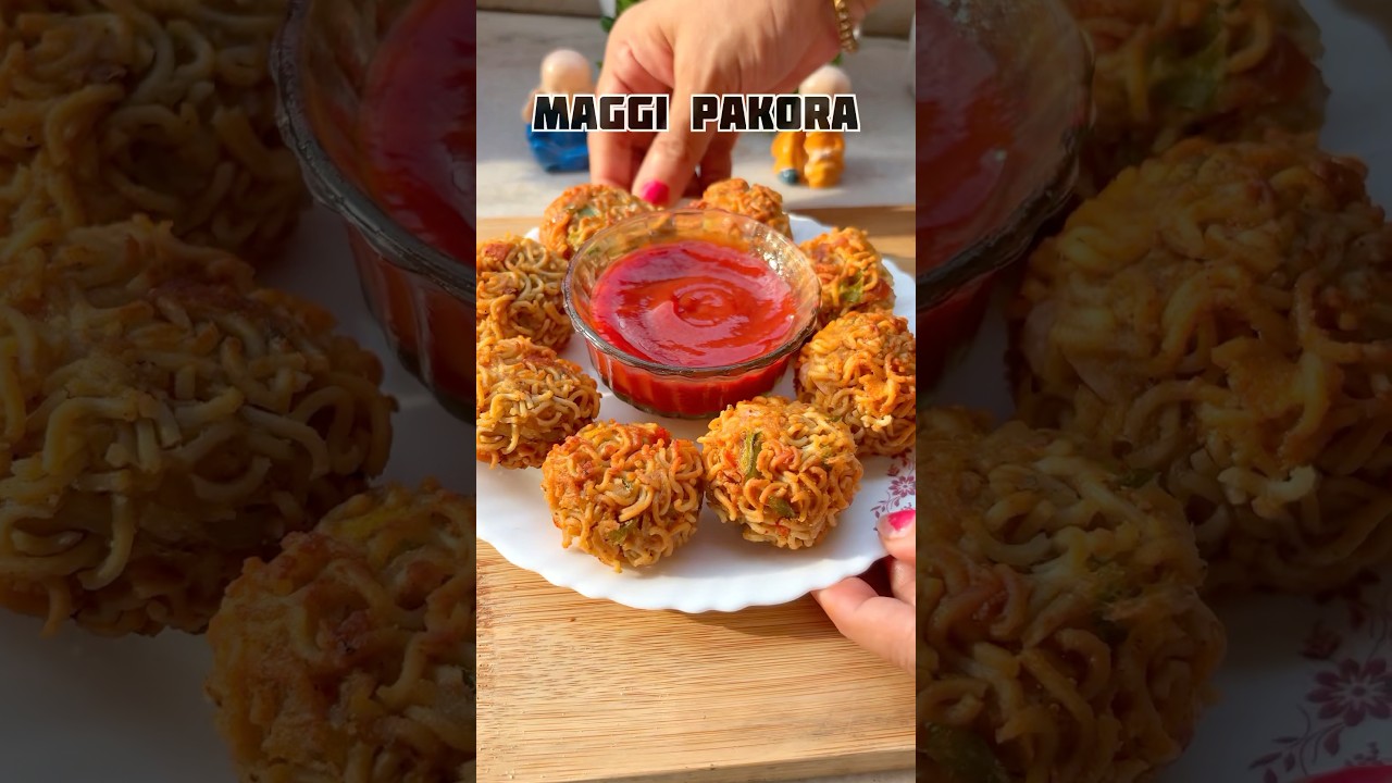 Viral Maggi Pakoda recipe #shorts #shortsfeed #maggi #pakoda #streetfood #viralrecipe