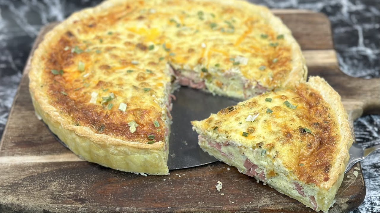 Voici la meilleure façon de préparer la célèbre QUICHE LORRAINE pour seulement 1€ 🥧