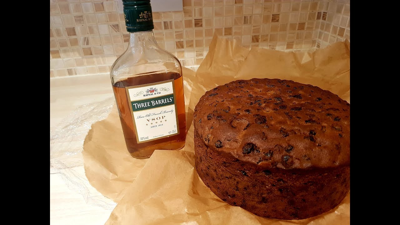 Feeding your Christmas Cake with Brandy