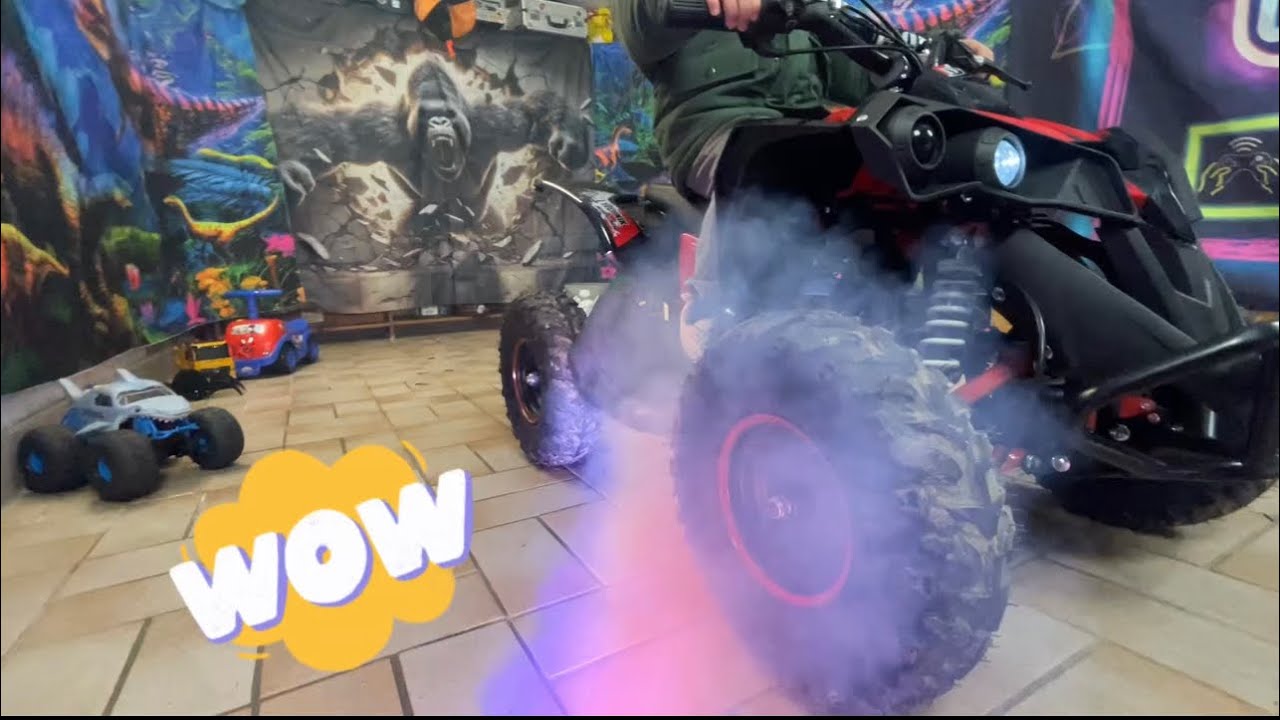 Alpay und Papa bauen die ultimative Spielgarage! 🦖