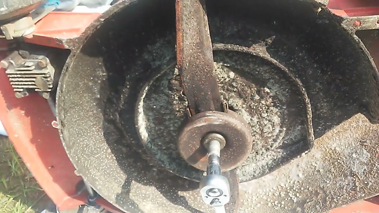 Vecchia tosaerba briggs & stratton 3,5 hp NON PARTE
