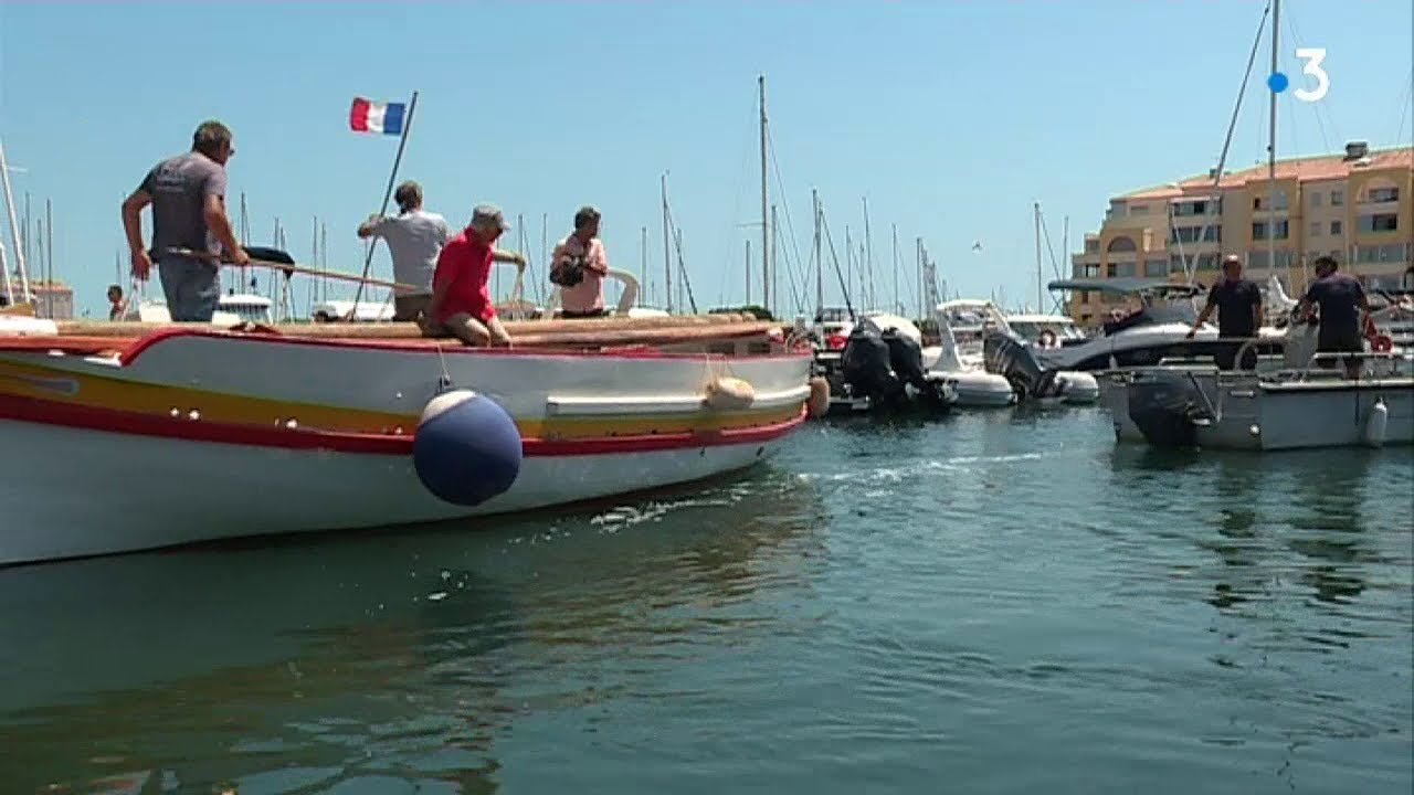 Frontignan (34) : la barque catalane Jeanne-Elisabeth mise à l'eau