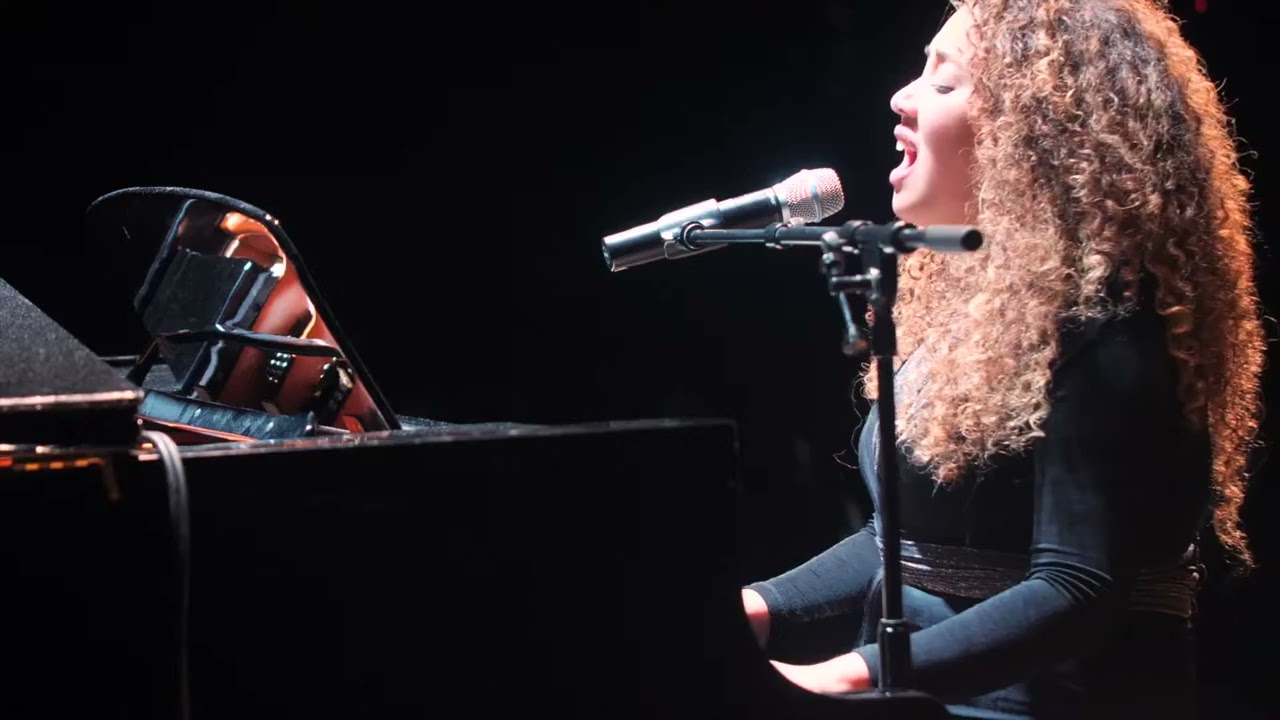 Brand New Me - Alicia Keys (Cover by Atenea Carter)