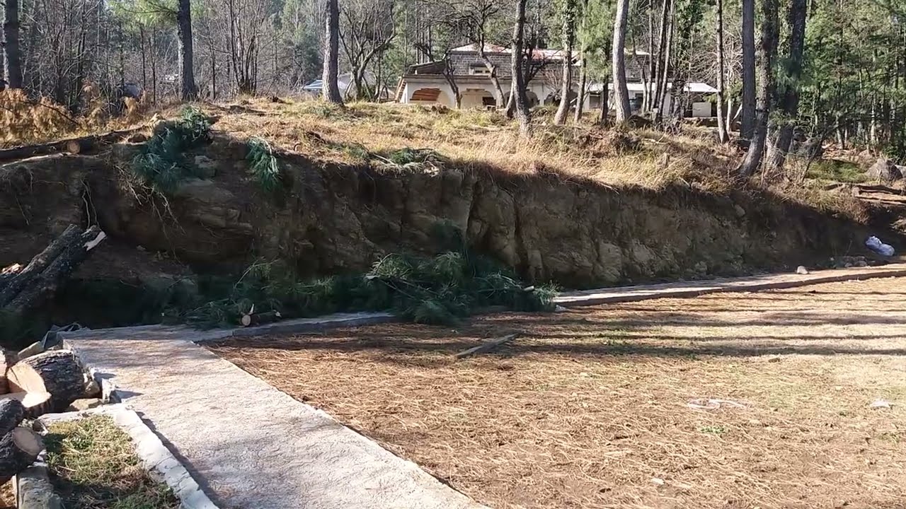 گھر اور  خوبصورت صحن کا منظر|kashmir travel guide|
