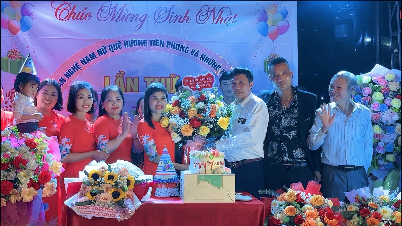 CLB Văn Nghệ Nam Nữ Quê Hương Tiên Phong Và Những Người Bạn Mừng Sinh Nhật Lần Thứ 4.