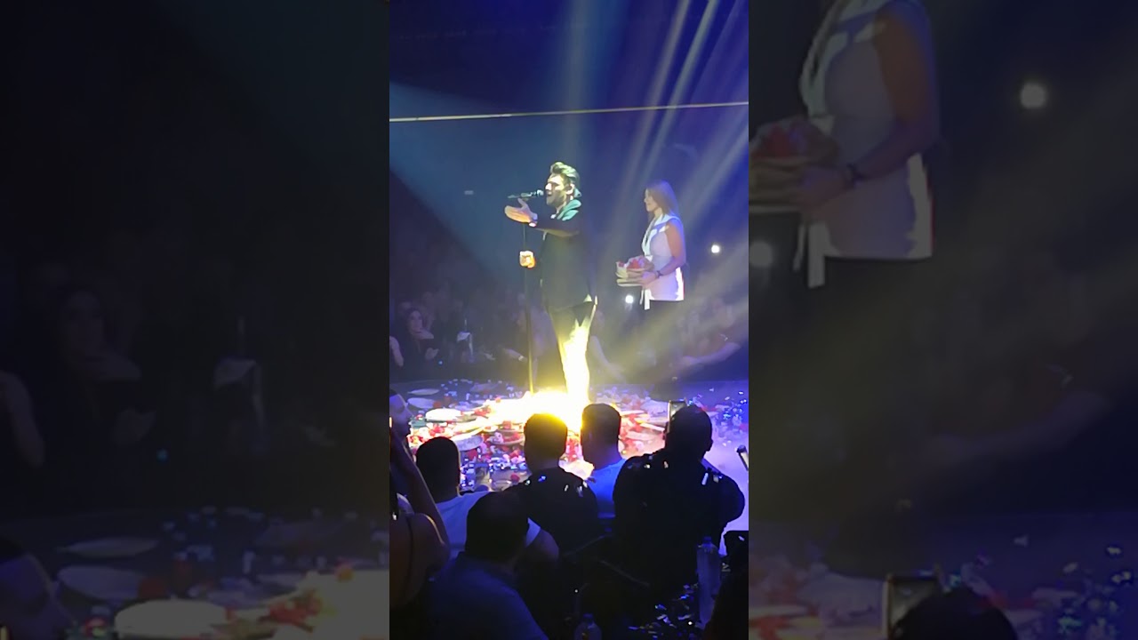 Πάνος Κιάμος - Αλλού Εσύ Live (Είσοδος - Πρεμιέρα) Posidonio Music Hall 22/03/2018