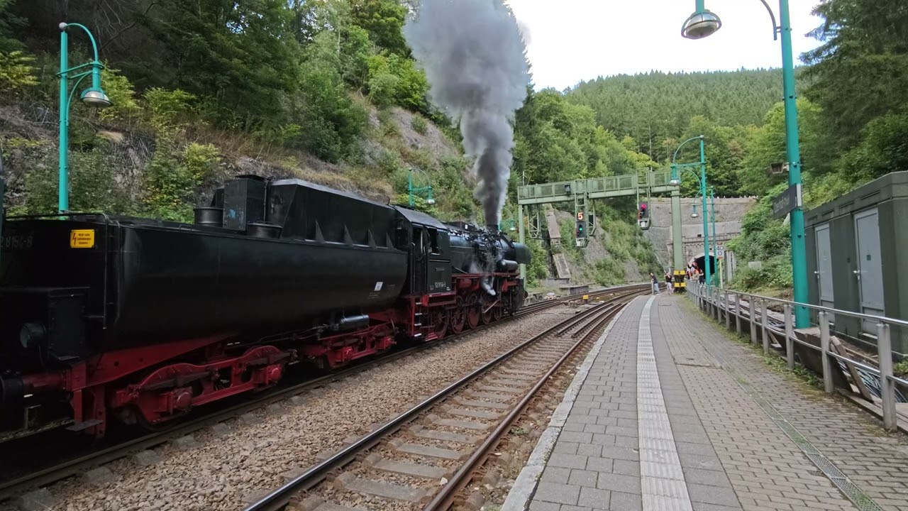 52 8154-8 Am 6.9.25 im Bahnhof Oberhof 