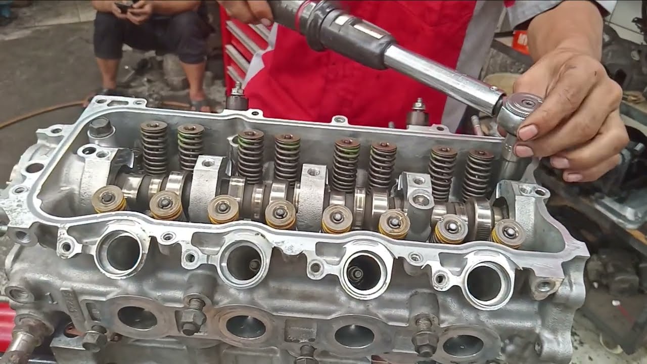 PERAKITAN MESIN HONDA JAZZ