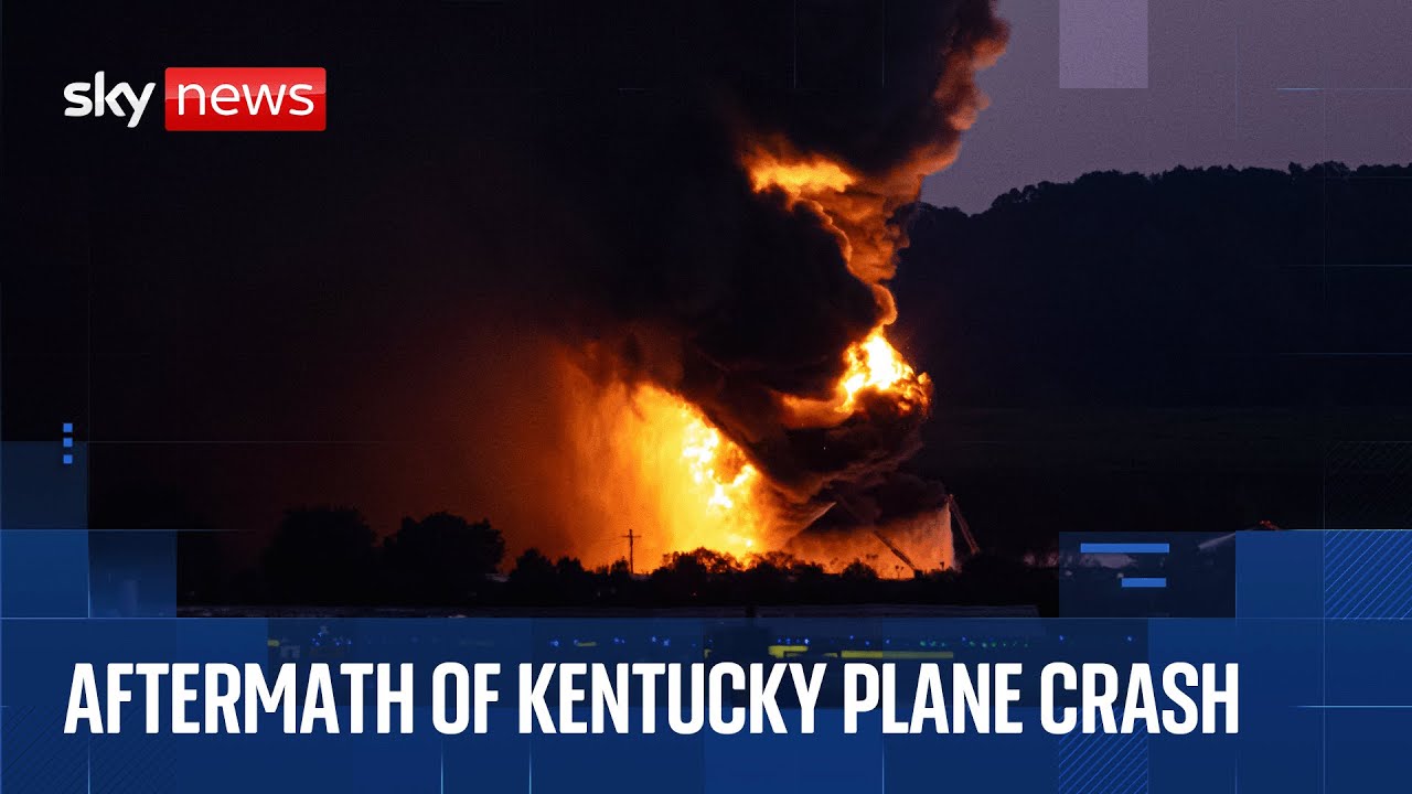 Huge plumes of smoke as cargo plane crashes at airport in Kentucky