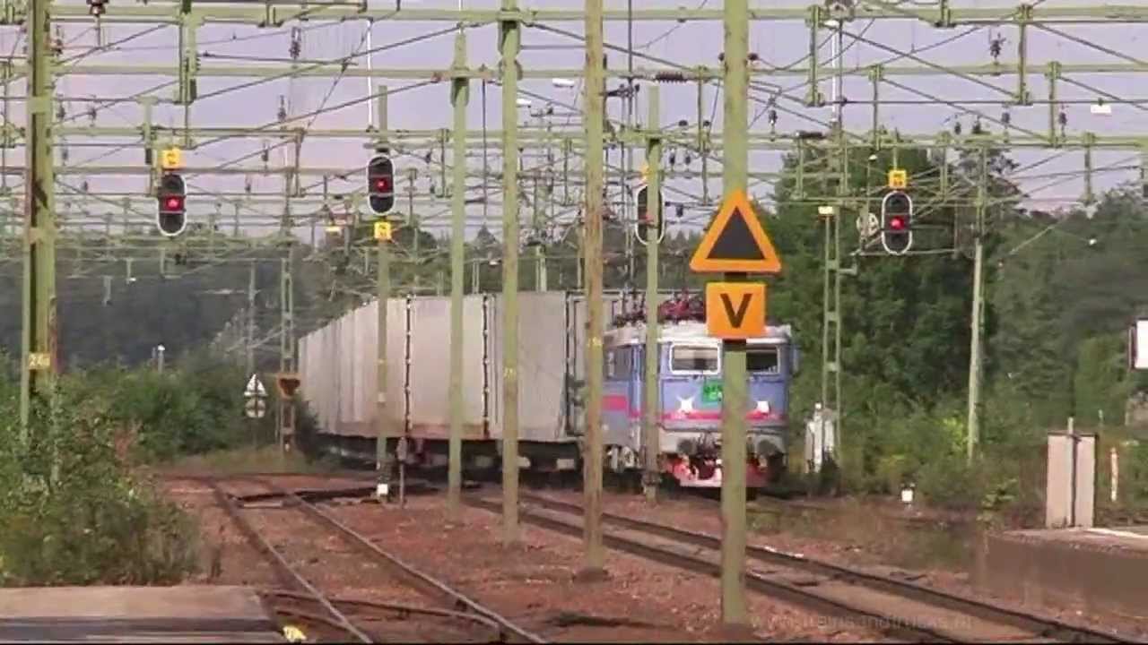 Trains in Mellerud (Trains in Sweden in June 2006 Part 5)