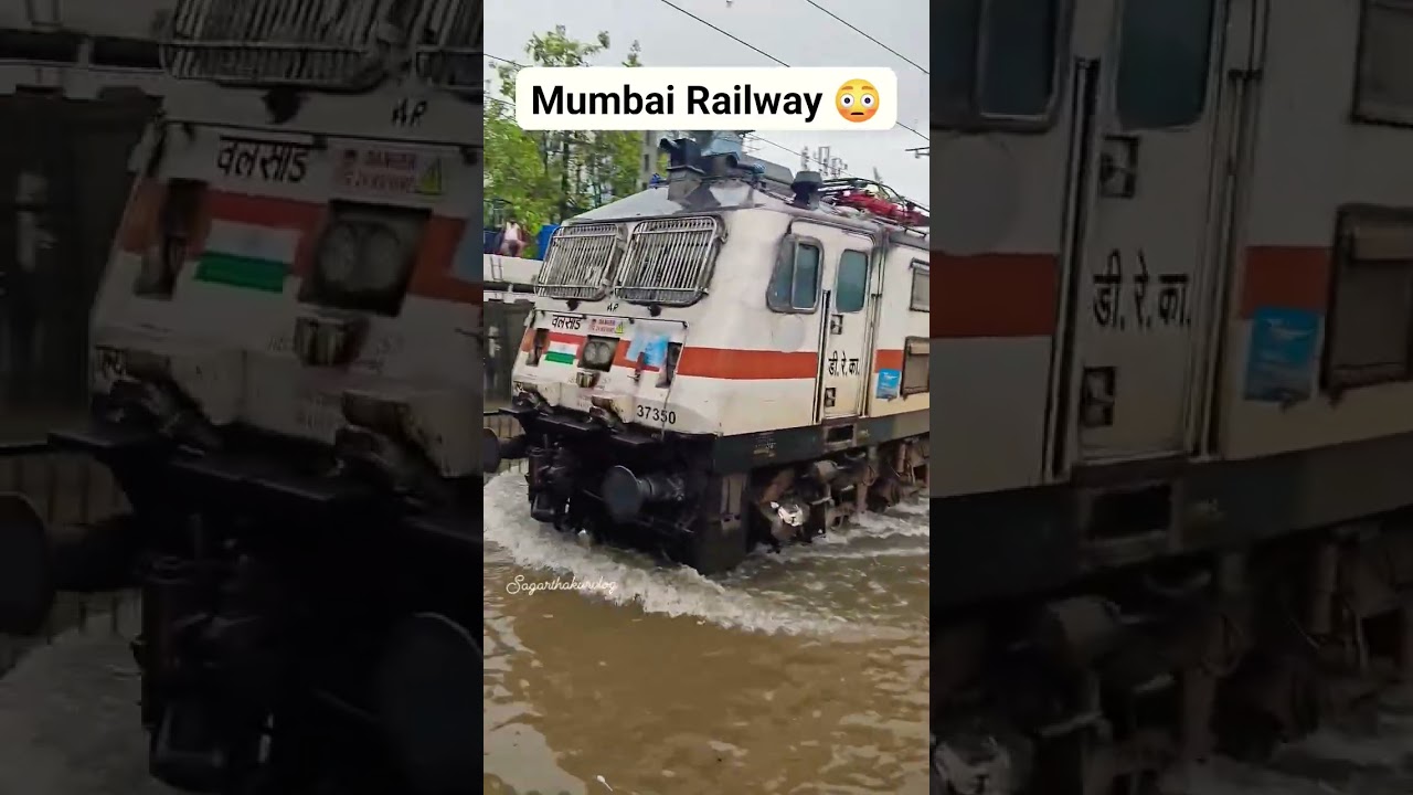 Mumbai Railway Flood 2026 | Heavy Rain Waterlogging in Mumbai Railway Station 😱