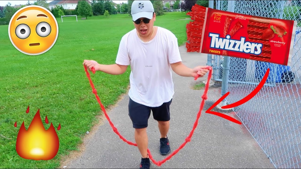 DIY EDIBLE JUMP ROPE USING ONLY TWIZZLERS AND IT WORKS..