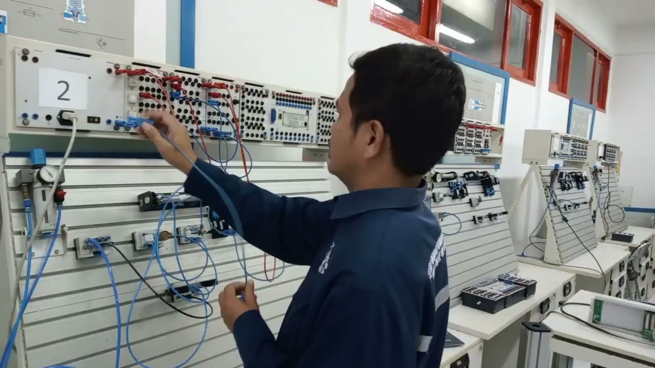 SISTEM KONTROL ELEKTROPNEUMATIK | STUDI KASUS MESIN PRES OTOMATIS MENGGUNAKAN TIMER