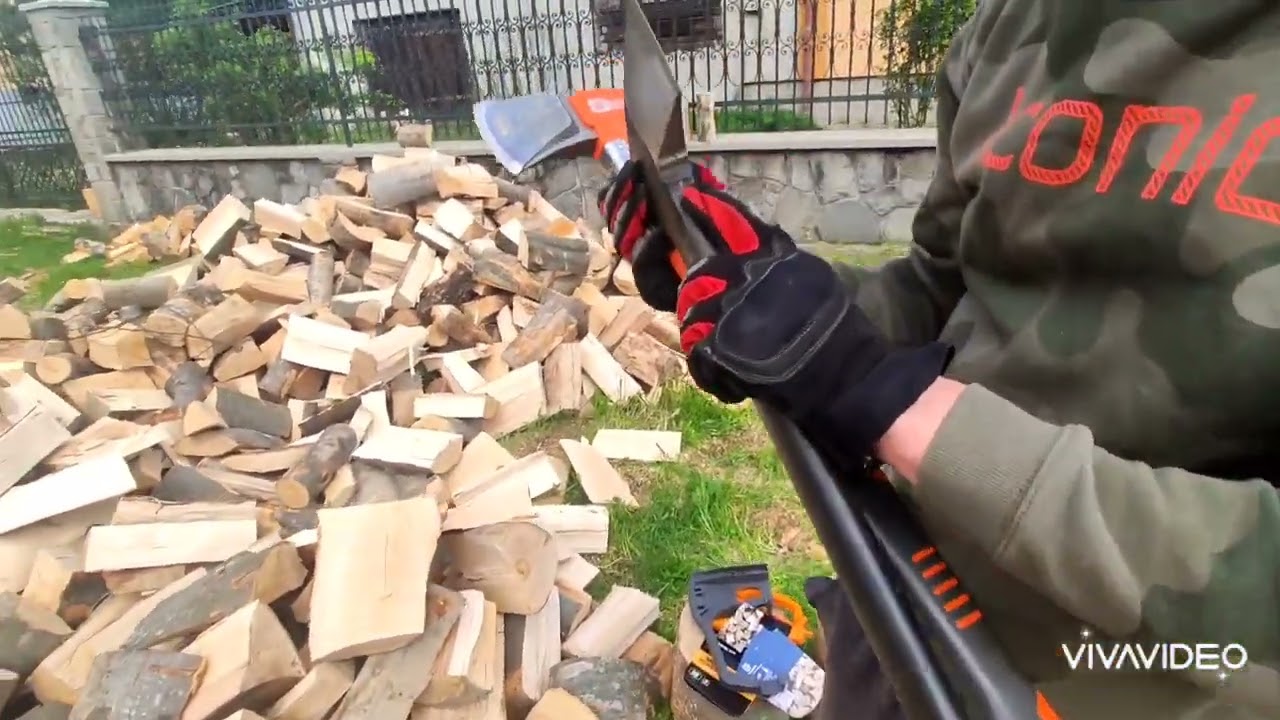 Сокира-колун Husqvarnaта S 1600 Сокира-колун Fiskars X21 L